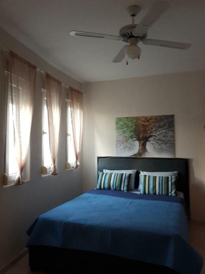 Peraía Nana Apartments מראה חיצוני תמונה