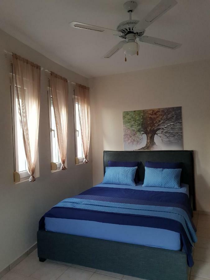 Peraía Nana Apartments מראה חיצוני תמונה
